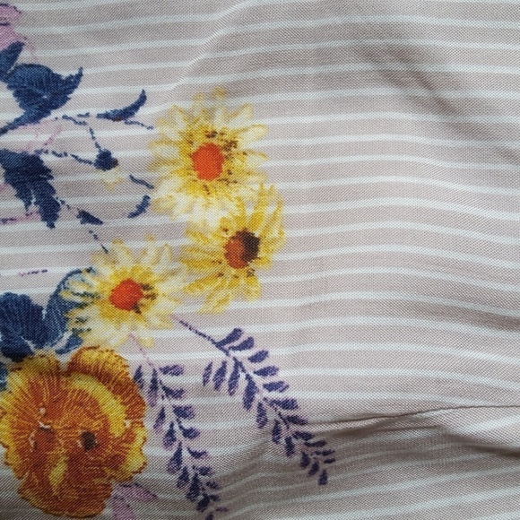 Beige Floral Print/Stripe Romper - Picture 3 of 3